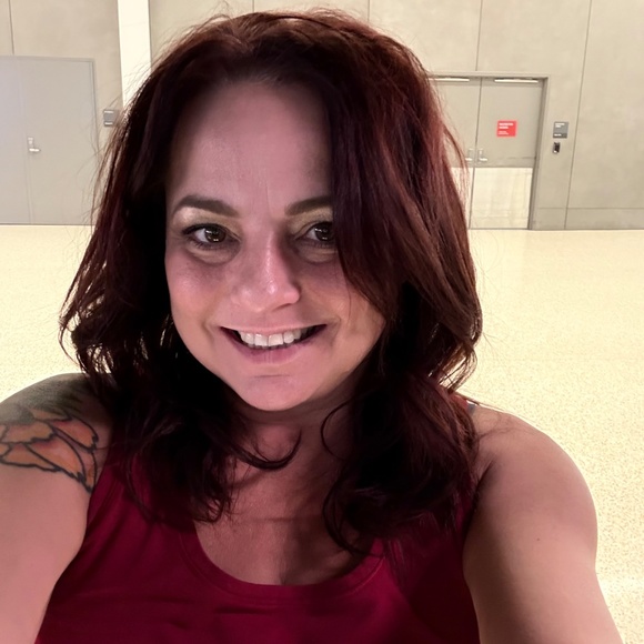 Meet your Posher, Tara - Picture 7 of 8